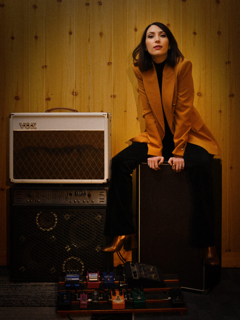 Photo studio de la chanteuse Adelina